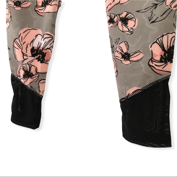 KAY UNGER Pink & Gray Floral Athletic Leggings 7/8 Length, Pockets & Ankle Mesh - Picture 12 of 16